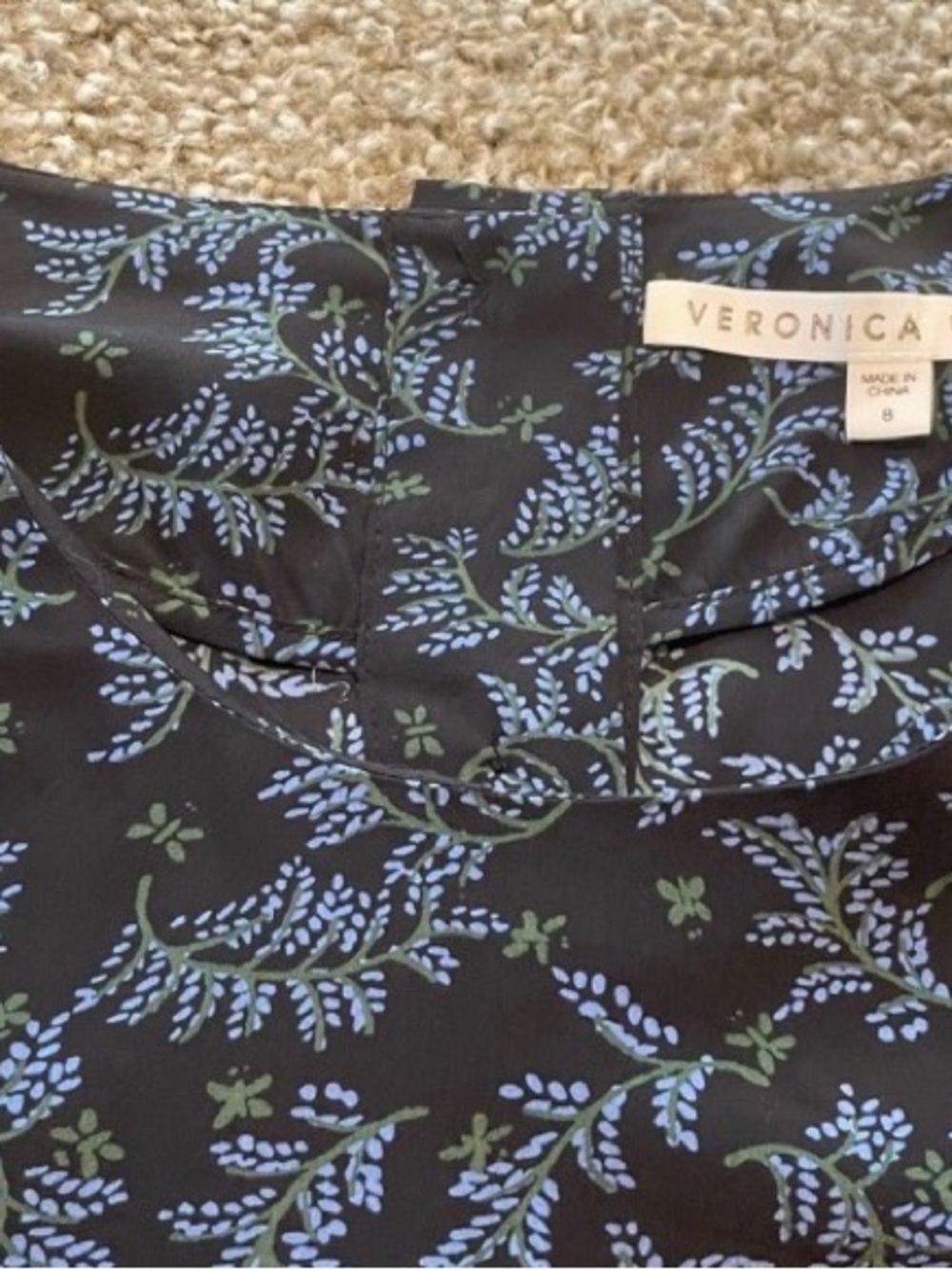 Veronica Beard Clarke Silk Puff Sleeve blouse 8 floral buttons - Picture 12 of 12